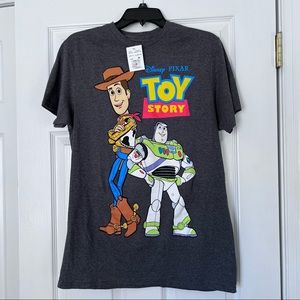 Toy Story Woody Buzz t-shirt NWT medium